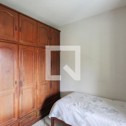 Casa à venda com 180m², 3 quartos e 5 vagas Casa à venda com 180m², 3 quartos e 5 vagasQuarto 2 - Casa 1