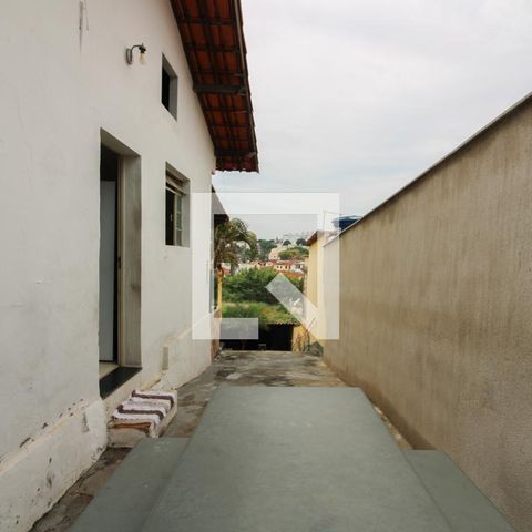Casa à venda com 180m², 3 quartos e 5 vagas Casa à venda com 180m², 3 quartos e 5 vagasÁrea externa - Casa 1