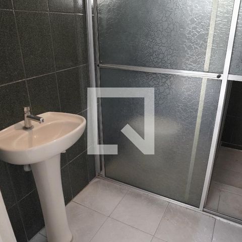 Casa à venda com 250m², 2 quartos e 8 vagasBanheiro