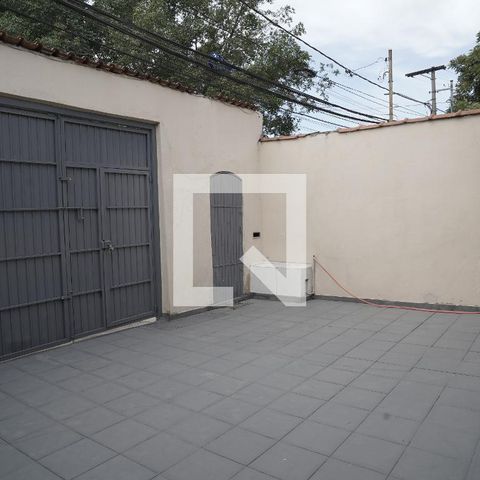 Casa à venda com 250m², 2 quartos e 8 vagasGaragem