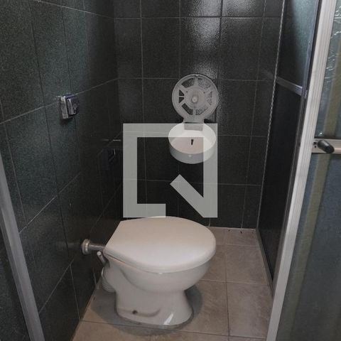Casa à venda com 250m², 2 quartos e 8 vagasBanheiro