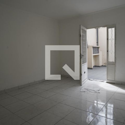 Casa à venda com 250m², 2 quartos e 8 vagasSala