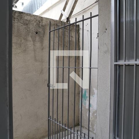 Casa à venda com 250m², 2 quartos e 8 vagasÁrea de Serviço