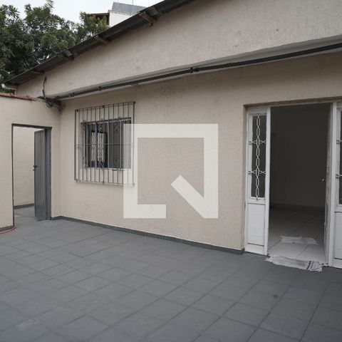 Casa à venda com 250m², 2 quartos e 8 vagasGaragem
