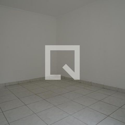 Casa à venda com 250m², 2 quartos e 8 vagasSala