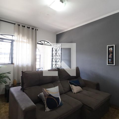 Casa à venda com 60m², 2 quartos e sem vaga Casa à venda com 60m², 2 quartos e sem vagaSala