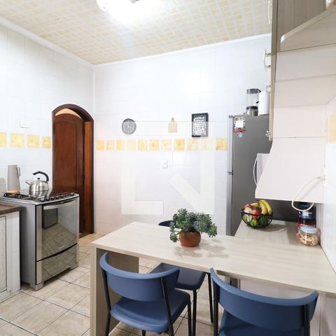 Casa à venda com 60m², 2 quartos e sem vaga Casa à venda com 60m², 2 quartos e sem vagaCozinha