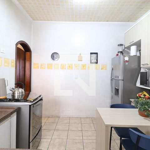 Casa à venda com 60m², 2 quartos e sem vaga Casa à venda com 60m², 2 quartos e sem vagaCozinha