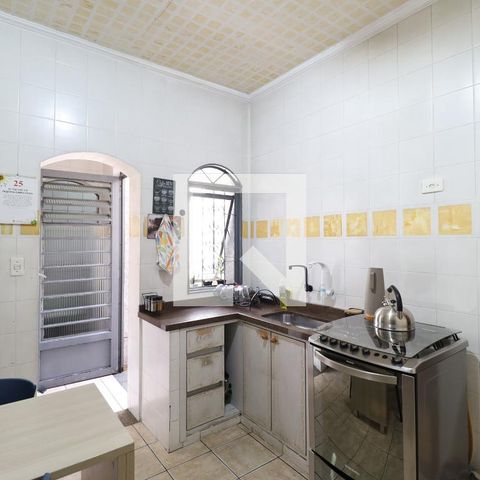 Casa à venda com 60m², 2 quartos e sem vaga Casa à venda com 60m², 2 quartos e sem vagaCozinha