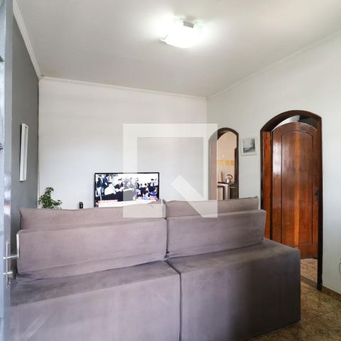 Casa à venda com 60m², 2 quartos e sem vaga Casa à venda com 60m², 2 quartos e sem vagaSala