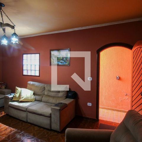 Casa à venda com 240m², 3 quartos e 2 vagasSala