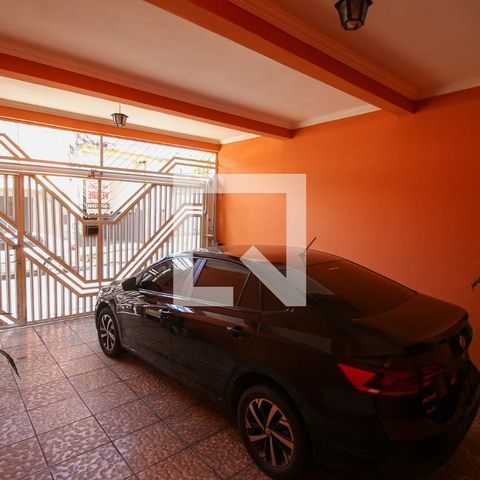 Casa à venda com 240m², 3 quartos e 2 vagasGaragem