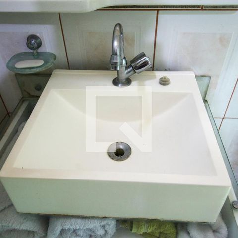 Casa à venda com 240m², 3 quartos e 2 vagasBanheiro 2