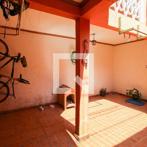Casa à venda com 240m², 3 quartos e 2 vagasQuintal