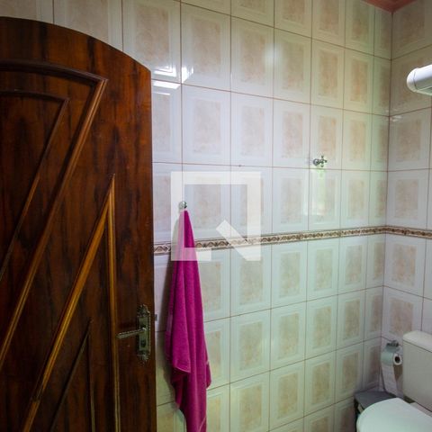 Casa à venda com 240m², 3 quartos e 2 vagasBanheiro 3