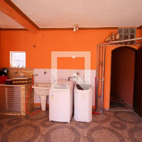 Casa à venda com 240m², 3 quartos e 2 vagasÁrea de Serviço / Churrasqueira
