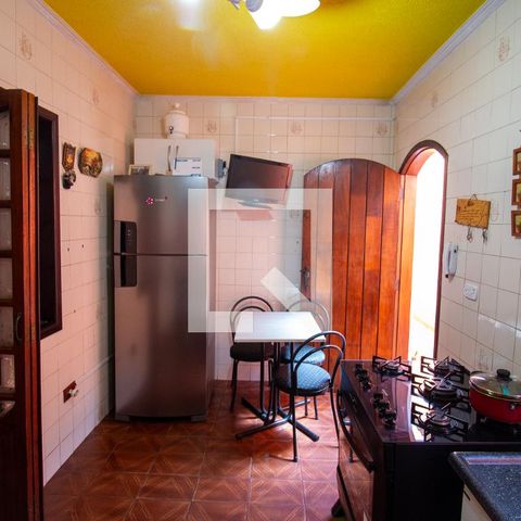 Casa à venda com 240m², 3 quartos e 2 vagasCozinha