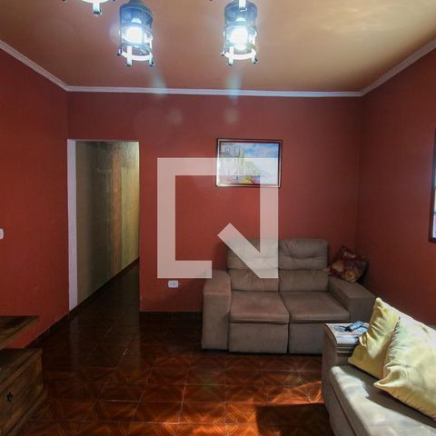 Casa à venda com 240m², 3 quartos e 2 vagasSala