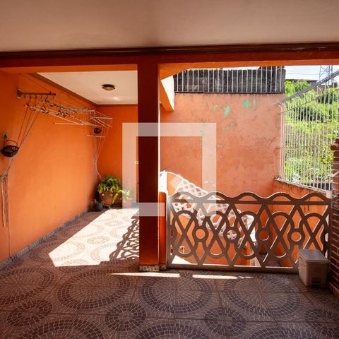 Casa à venda com 240m², 3 quartos e 2 vagasÁrea de Serviço / Churrasqueira