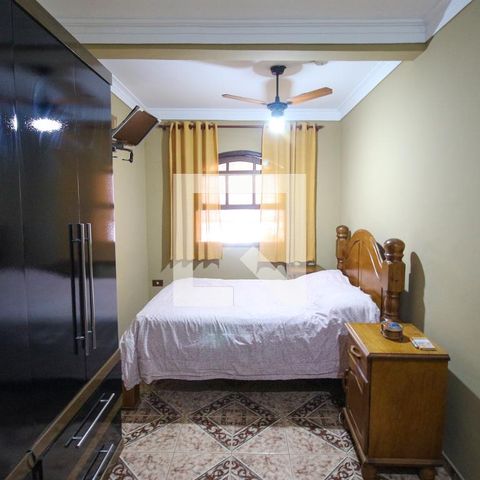 Casa à venda com 240m², 3 quartos e 2 vagasQuarto 1