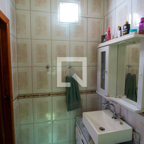 Casa à venda com 240m², 3 quartos e 2 vagasBanheiro 2