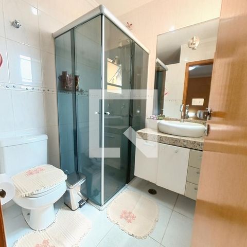 Casa à venda com 108m², 3 quartos e 4 vagasBanheiro Social