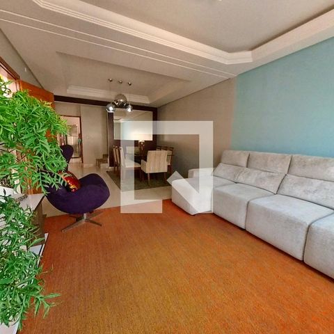 Casa à venda com 108m², 3 quartos e 4 vagasSala