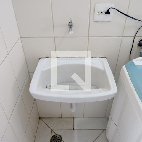 Casa à venda com 108m², 3 quartos e 4 vagasLavanderia - Tanque