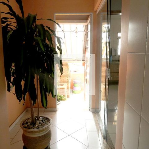 Casa à venda com 108m², 3 quartos e 4 vagasLavanderia