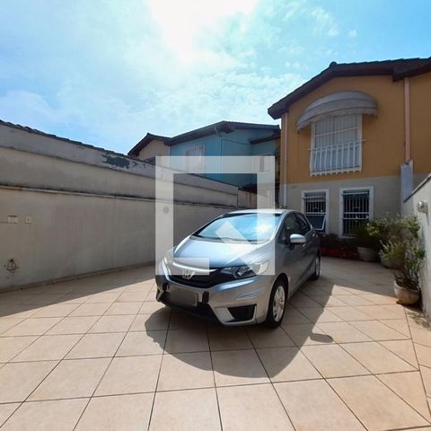 Casa à venda com 108m², 3 quartos e 4 vagasGaragem