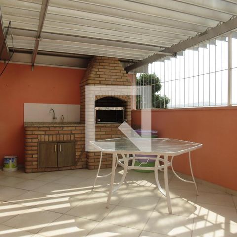 Casa à venda com 108m², 3 quartos e 4 vagasQuintal