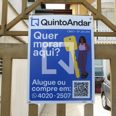 Casa à venda com 108m², 3 quartos e 4 vagasFachada - Placa