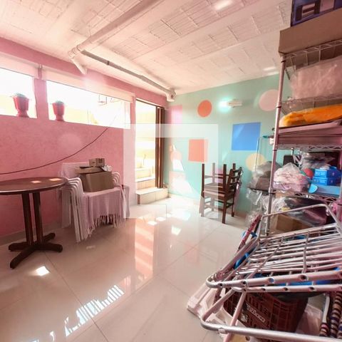 Casa à venda com 108m², 3 quartos e 4 vagasÁrea de Serviço