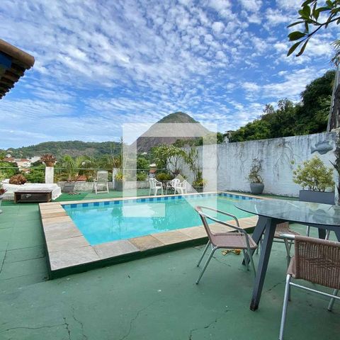 Casa à venda com 350m², 7 quartos e 1 vagaPiscina