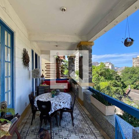 Casa à venda com 350m², 7 quartos e 1 vagaVaranda - Sala