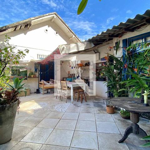 Casa à venda com 350m², 7 quartos e 1 vagaLoft - Área externa
