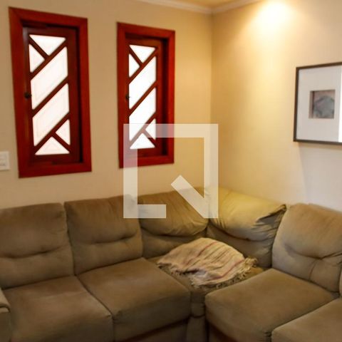 Casa à venda com 203m², 3 quartos e 2 vagas Casa à venda com 203m², 3 quartos e 2 vagassala