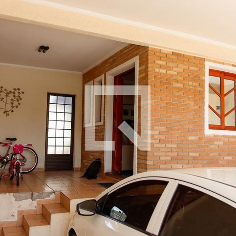 Casa à venda com 203m², 3 quartos e 2 vagas Casa à venda com 203m², 3 quartos e 2 vagasGaragem