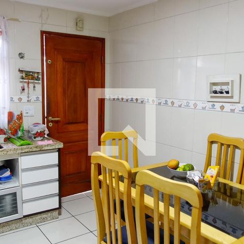 Casa à venda com 203m², 3 quartos e 2 vagas Casa à venda com 203m², 3 quartos e 2 vagasCozinha