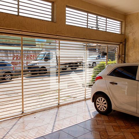Casa à venda com 203m², 3 quartos e 2 vagas Casa à venda com 203m², 3 quartos e 2 vagasGaragem