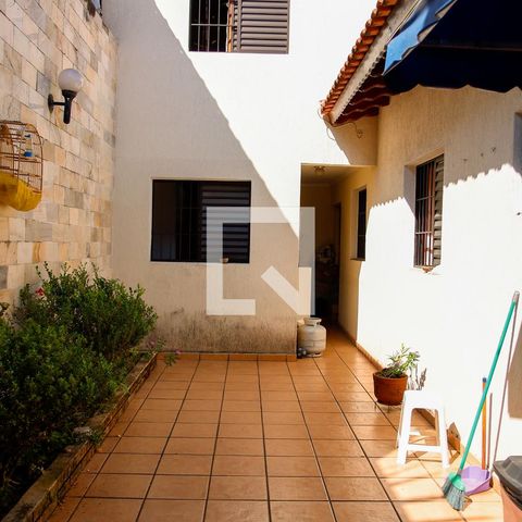 Casa à venda com 203m², 3 quartos e 2 vagas Casa à venda com 203m², 3 quartos e 2 vagasQuintal