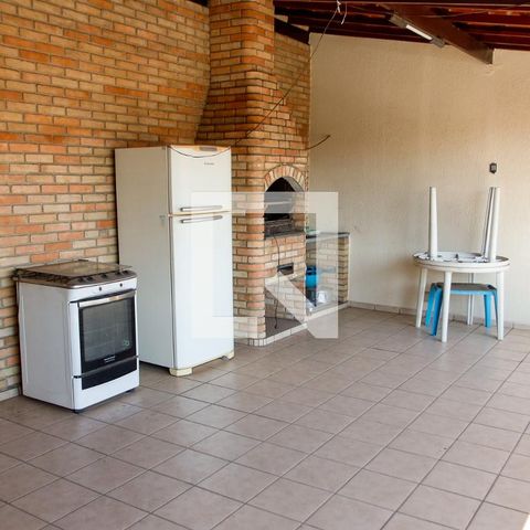 Casa à venda com 203m², 3 quartos e 2 vagas Casa à venda com 203m², 3 quartos e 2 vagasSacada