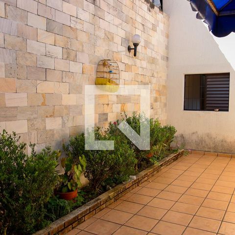Casa à venda com 203m², 3 quartos e 2 vagas Casa à venda com 203m², 3 quartos e 2 vagasQuintal