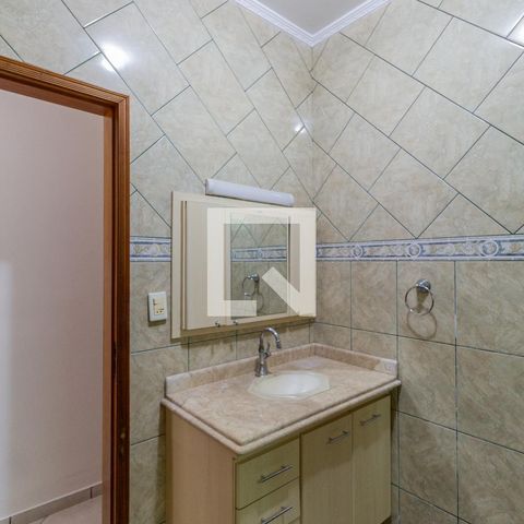 Casa à venda com 132m², 2 quartos e 2 vagasBanheiro