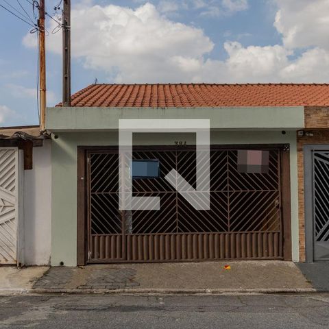 Casa à venda com 132m², 2 quartos e 2 vagasFachada