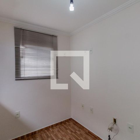 Casa à venda com 132m², 2 quartos e 2 vagasQuarto de Serviço