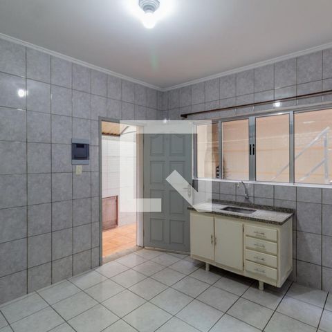 Casa à venda com 132m², 2 quartos e 2 vagasEdícula