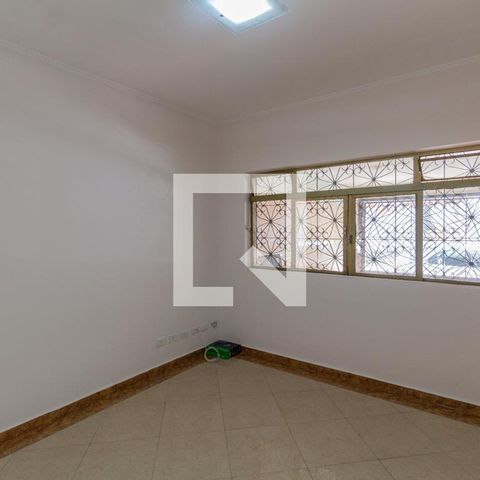 Casa à venda com 132m², 2 quartos e 2 vagasSala