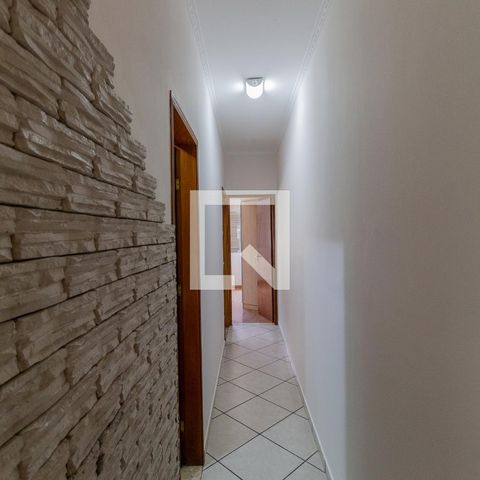 Casa à venda com 132m², 2 quartos e 2 vagasCorredor