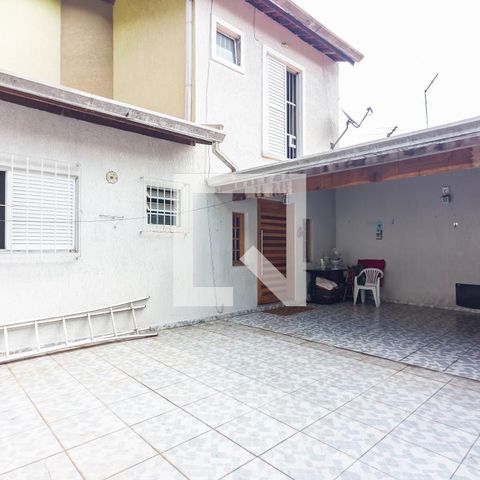 Casa à venda com 217m², 4 quartos e 3 vagasGaragem